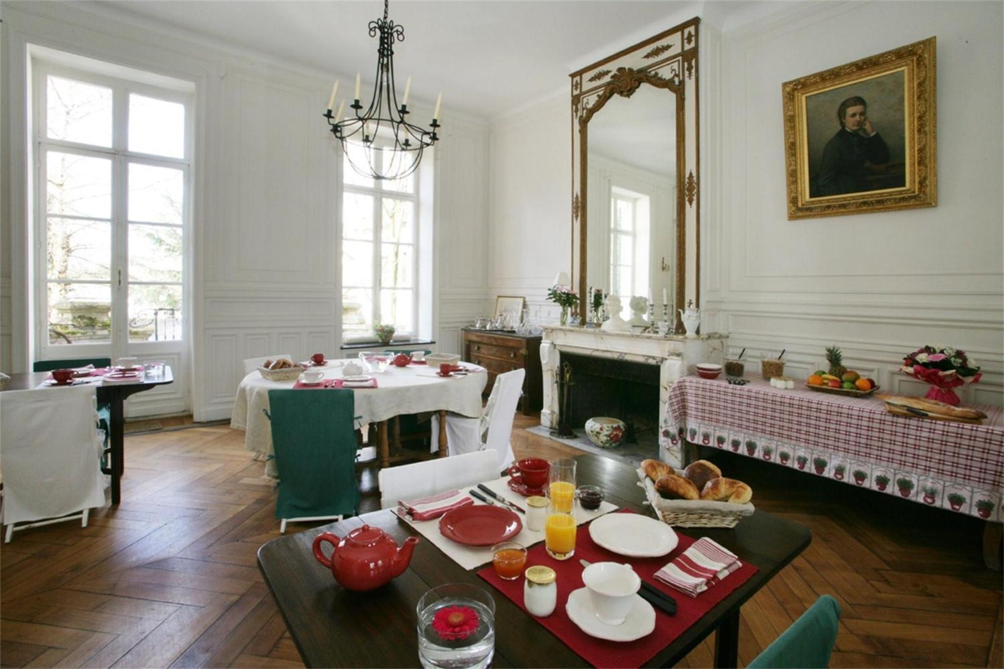Le Chateau De Philiomel Lillers Exterior photo